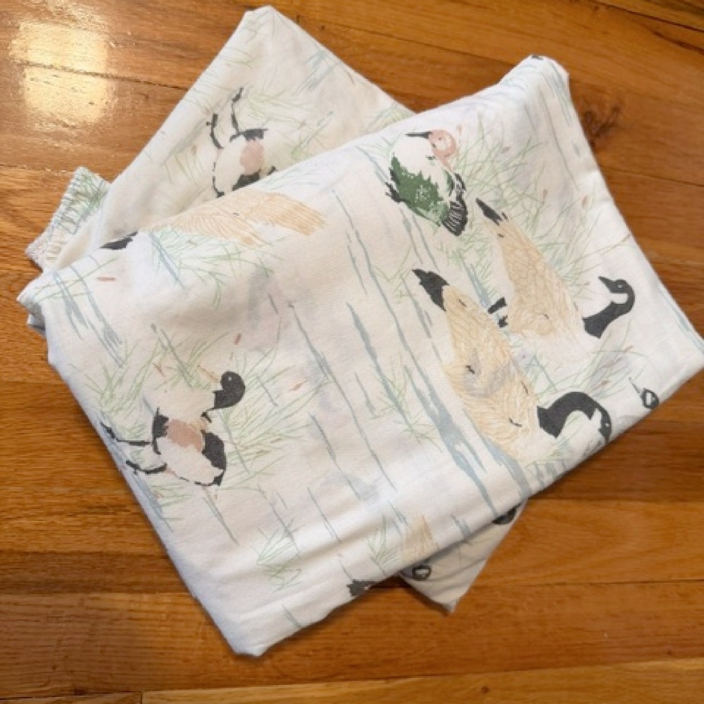 Vintage Twin Sized Flat Sheet and fitted sheet with mallard ducks